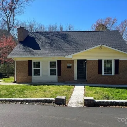 Rent this 3 bed house on 788 Louise Avenue in Lincolnton, NC 28092