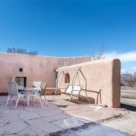 Image 2 - Trading Post Cafe, NM 68, Ranchos de Taos, Taos County, NM 87550, USA - House for sale