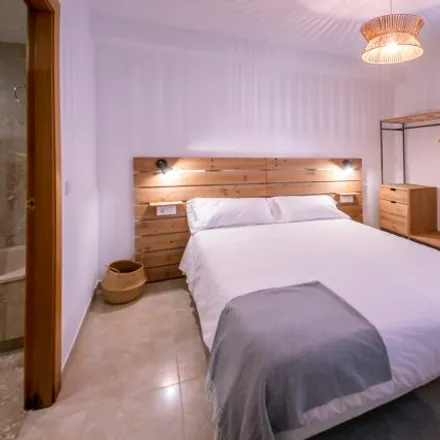 Image 3 - Carrer del Serpis, 64, 46022 Valencia, Spain - Apartment for rent