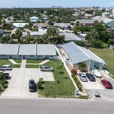 Buy this studio house on 246 Cleveland Avenue in Cape Canaveral, FL 32931