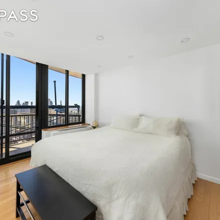 Image 2 - 300 1/2 East 65th Street, New York, NY 10065, USA - Apartment for rent