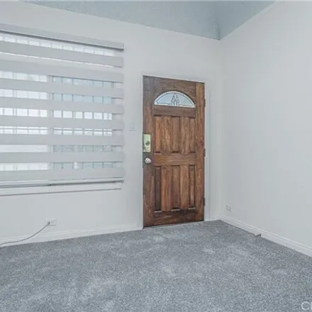 Image 9 - 1146 Irolo St S, Los Angeles, California, 90006 - House for sale