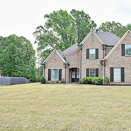 Buy this 5 bed house on 3942 Buck Run Drive in Southaven, MS 38672