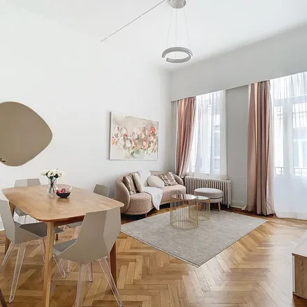 Rent this 1 bed apartment on Rue du Président - Voorzittersstraat 44 in 1050 Ixelles - Elsene, Belgium