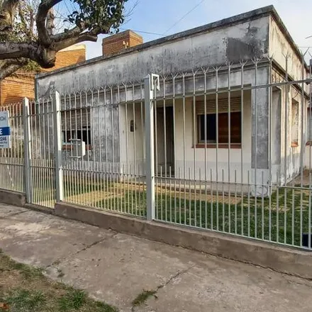 Buy this 2 bed house on Blas Parera 153 in Quilmes Este, 1877 Quilmes