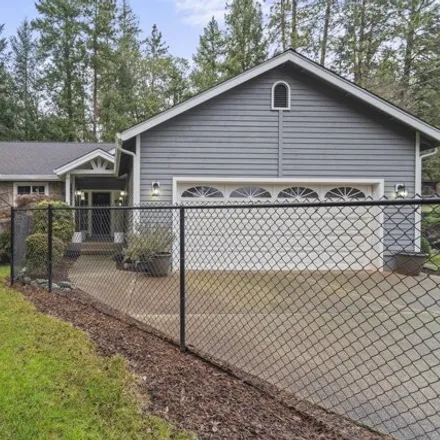 Image 1 - 1219 W Jones Creek Rd, Grants Pass, Oregon, 97526 - House for sale