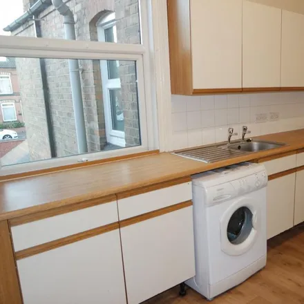 Rent this 2 bed apartment on Station Road in Beeston, NG9 2WJ