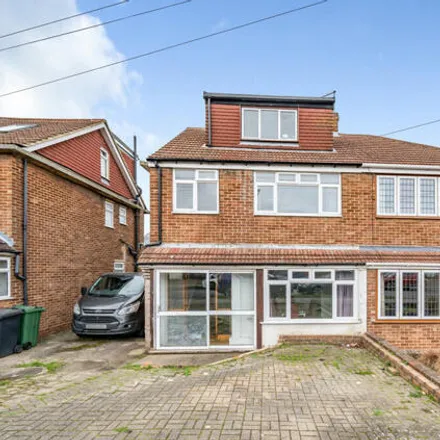 Buy this 5 bed duplex on Weardale Avenue in Dartford, DA2 6LF