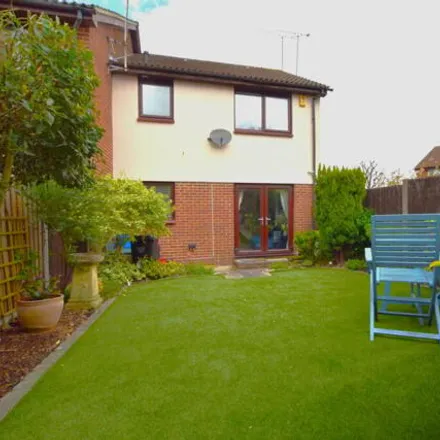 Buy this 1 bed house on Marlborough Way in Billericay, CM12 0YJ