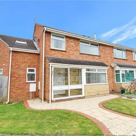 Buy this 4 bed duplex on Calder Close in Swindon, SN25 3QF