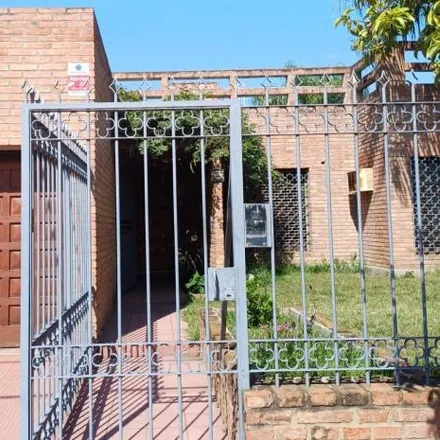 Rent this studio house on Marcos Sastre 1148 in Parque Tablada, Cordoba