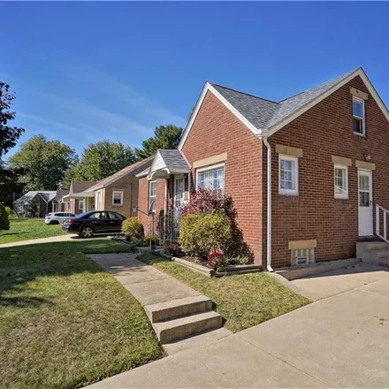 Buy this 3 bed house on 1470 14th Street Northwest in Canton, OH 44703