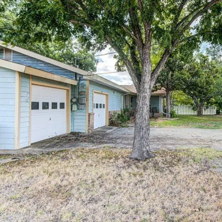 Image 2 - 572 Gruene Rd, New Braunfels, Texas, 78130 - House for sale