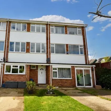 Buy this 4 bed townhouse on Butterys in Southend-on-Sea, SS1 3DT