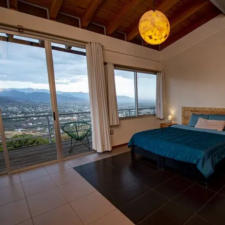 Rent this 4 bed house on Avenida Valle De Oaxaca in Colonia México 68, 53200 Naucalpan de Juárez