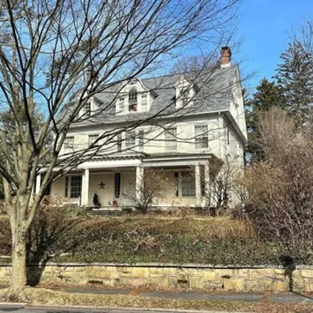 Image 2 - 712 Thomas St, Stroudsburg, Pennsylvania, 18360 - House for sale
