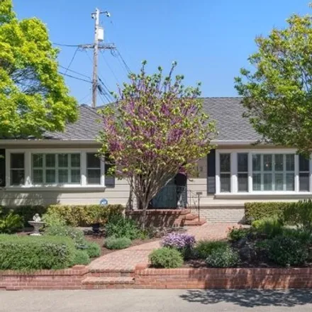 Buy this 2 bed house on 112 Alderbrook Drive in Santa Rosa, CA 95405