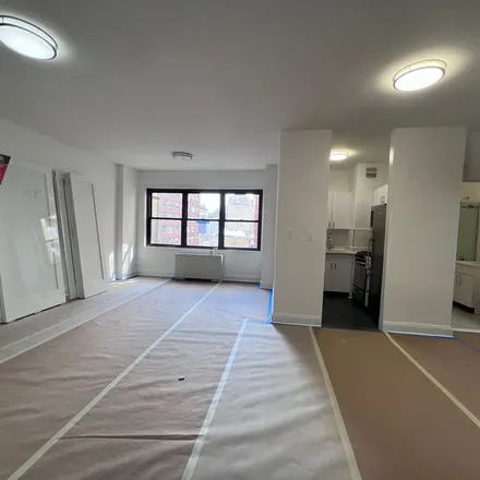 Rent this 1 bed apartment on 92 5th Avenue in New York, NY 10011
