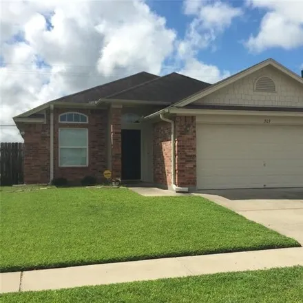 Rent this 3 bed house on 303 Sequoia Dr in Victoria, Texas