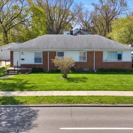 Buy this 2 bed house on 823 West 12 Mile Road in Royal Oak, MI 48067