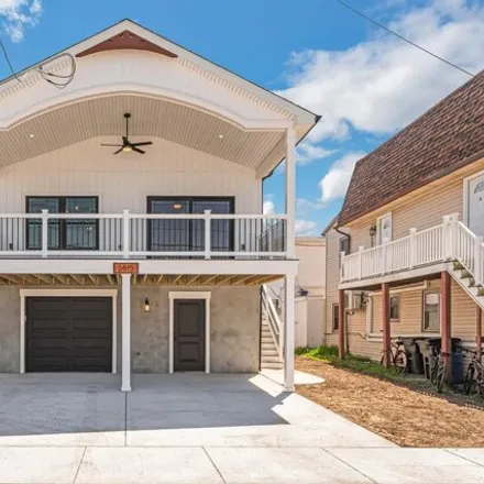 Buy this 3 bed house on 3863 Arctic Avenue in Wildwood, NJ 08260