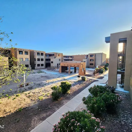 Image 7 - Casa Club Condominiums, 1810 East Blacklidge Drive, Tucson, AZ 85719, USA - Apartment for rent