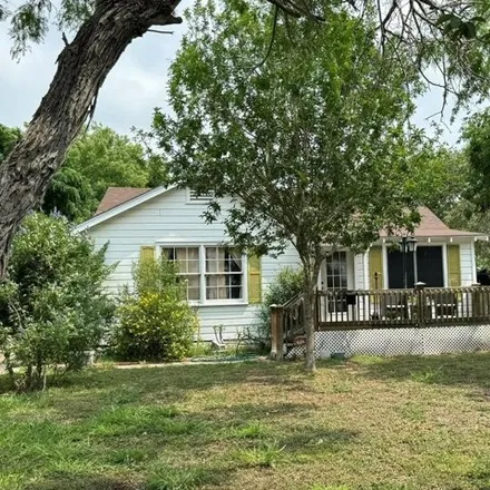 Buy this 2 bed house on 807 East Austin Avenue in Harlingen, TX 78550