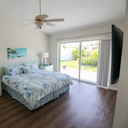 Rent this 3 bed house on Cape Coral in FL, 33904
