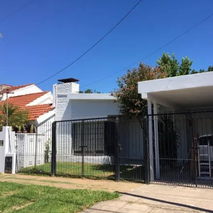 Buy this 2 bed house on Tucumán 2292 in Partido de Morón, Castelar