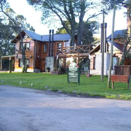 Buy this studio house on Enrique in Partido de General Pueyrredón, 7601 Sierra de los Padres