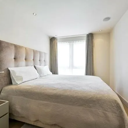 Buy this 2 bed apartment on Doulton House in 11 Park Street, London