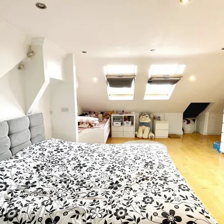 Image 4 - The Vale, Childs Hill, London, NW11 8SJ, United Kingdom - Duplex for rent