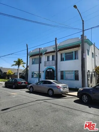 Buy this 4 bed house on 472 Gaviota Avenue in Long Beach, CA 90802