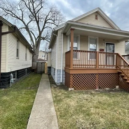 Rent this 2 bed house on 7715 South Maryland Avenue in Chicago, IL 60619