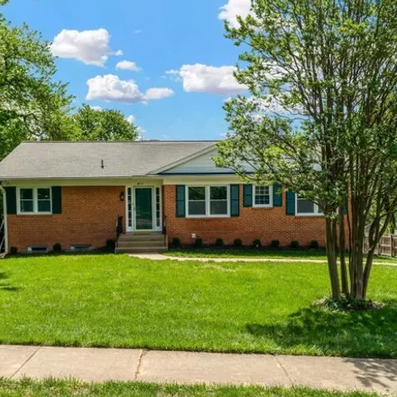 Rent this 4 bed house on 8013 Lewinsville Road in McLean, VA 22103