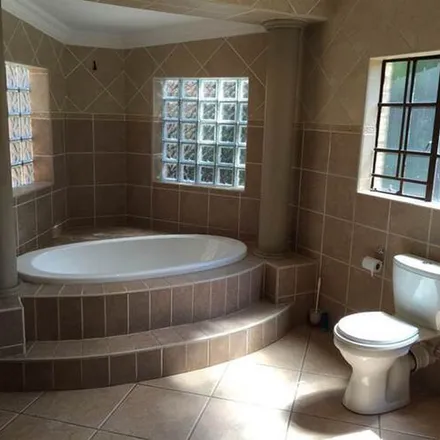 Rent this 4 bed apartment on Tarentaal Avenue in Tshwane Ward 2, Pretoria