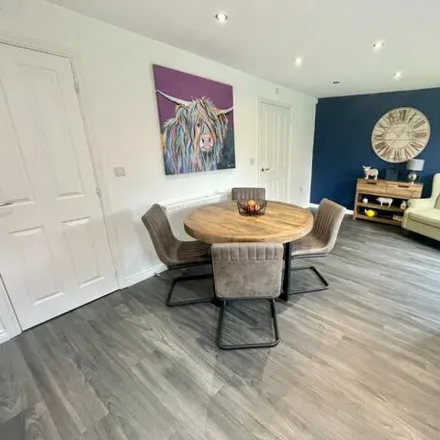 Image 5 - Buttercup Grove, Middlesbrough, TS8 9FG, United Kingdom - House for sale