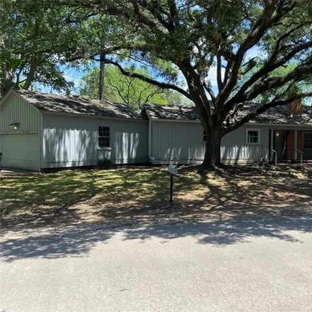 Image 7 - 2229 3rd Street, Bay City, TX 77414, USA - House for sale
