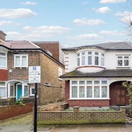 Buy this 4 bed duplex on 102 Thurleigh Road in London, SW12 8TU