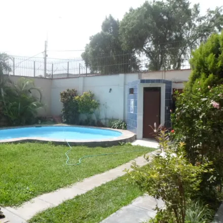 Rent this 4 bed house on Lima Metropolitan Area in Chaclacayo, PE