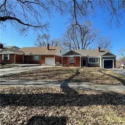 Buy this 3 bed house on 1322 East 72nd Street in Kansas City, MO 64131