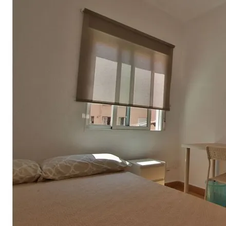 Rent this 3 bed room on Centre de Salut República Argentina in Carrer dels Sants Just i Pastor, 46021 Valencia