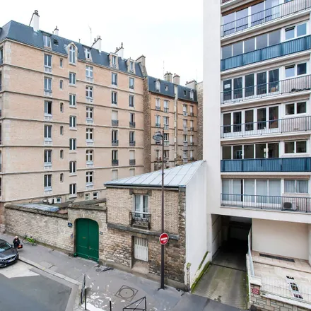 Rent this 3 bed room on 25 rue Oscar Roty