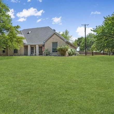 Buy this 3 bed house on 517 Robin Lane in Azle, TX 76020