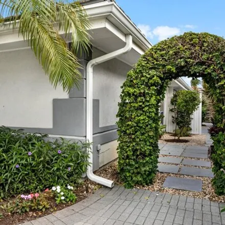 Image 6 - 16998 Bay Street, Selhaven, Palm Beach County, FL 33477, USA - House for sale