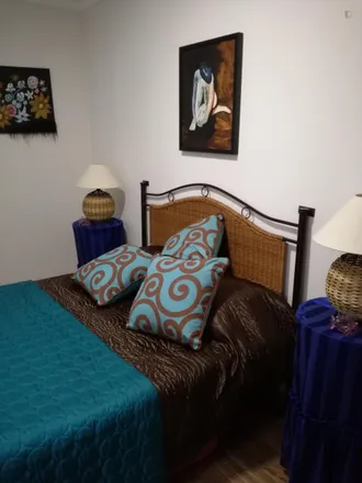Rent this 2 bed apartment on Rua Câmara Pestana 426A in 4350-086 Porto, Portugal