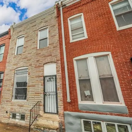 Image 3 - 2208 East Chase Street, Baltimore, MD 21213, USA - House for sale