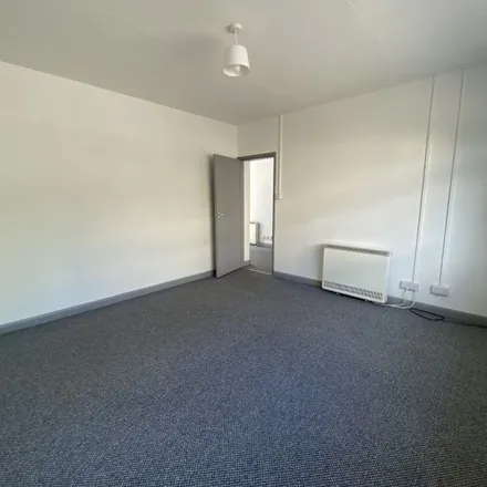Image 4 - Muslim Burial Council Of Leicestershire, 394 East Park Road, Leicester, LE5 5HH, United Kingdom - Apartment for rent