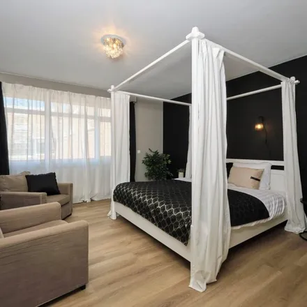 Image 2 - Markt 1C, 6001 EJ Weert, Netherlands - Apartment for rent