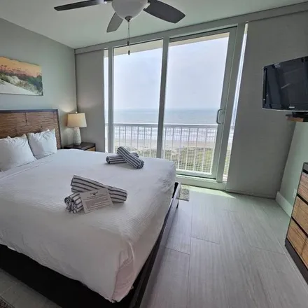 Rent this 2 bed condo on Galveston
